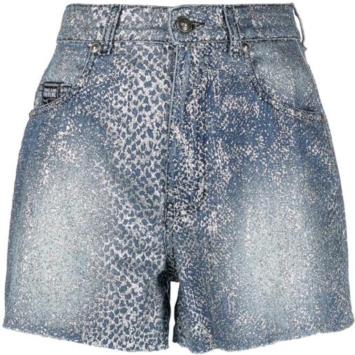 Versace Jeans Couture shorts denim con effetto pelle di serpente - blu