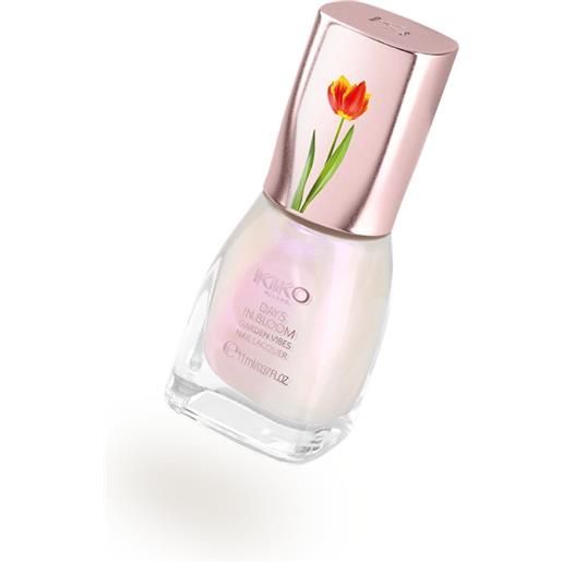KIKO days in bloom garden vibes nail lacquer - 01 holo generation