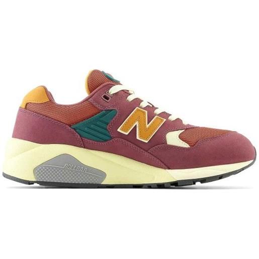 New Balance sneakers logo laterale