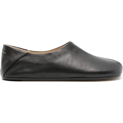 MM6 Maison Margiela slippers con punta asimmetrica - nero