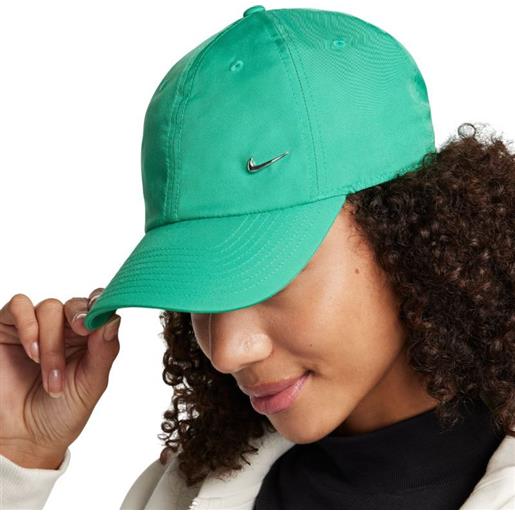 Nike berretto da tennis Nike dri-fit club unstructured metal swoosh cap - stadium green/metallic silver