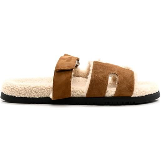Hermès Pre-Owned - sandali slides chypre in shearling - uomo - pelle scamosciata di capra/lana di agnello/shearling/gomma - 43 - marrone