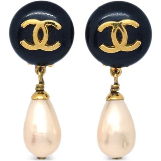 CHANEL Pre-Owned - orecchini a clip con logo cc 1995 - donna - placcatura in oro/acrilico/perle - taglia unica - nero