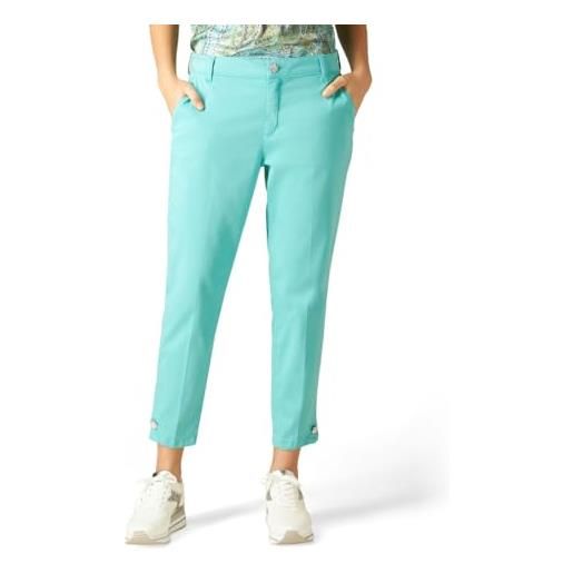 Oltre: pantaloni chino con dettaglio gioiello verde acqua. 44 stagione primavera estate 2024. 