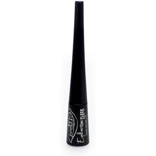 purobio kajal e eyeliner - eyeliner nero on fleek brush tip