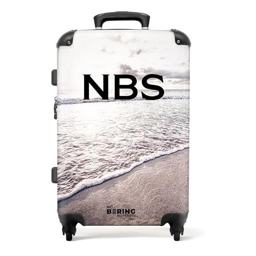 NoBoringSuitcases.com valigia modello, spiaggia con mare, midsize, bagaglio per bambini