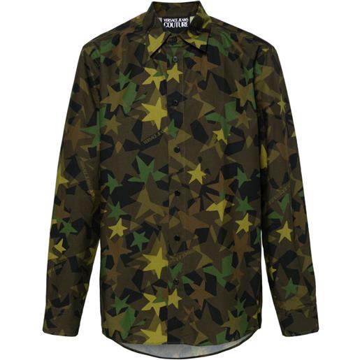 Versace Jeans Couture camicia con stampa camouflage - verde