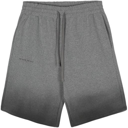 Ih Nom Uh Nit shorts con stampa - grigio