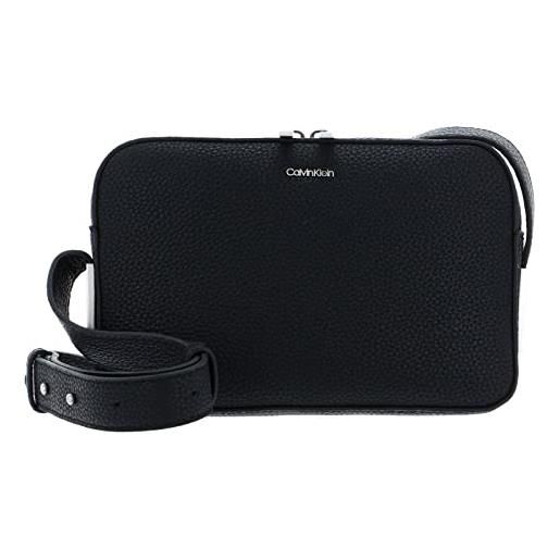 Calvin Klein borsa a tracolla donna ck must plus camera bag piccola, nero (ck black), taglia unica