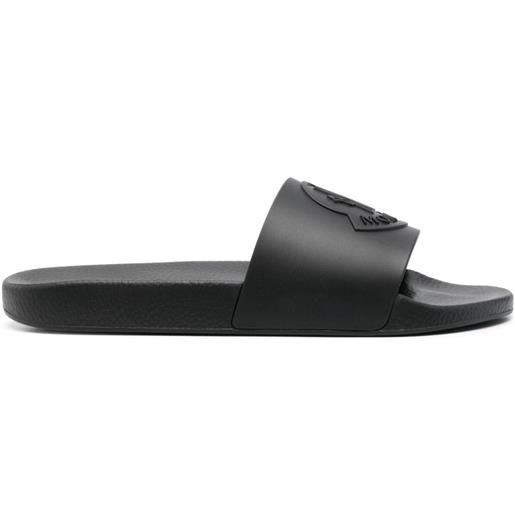 Moncler sandali slides con logo goffrato - nero