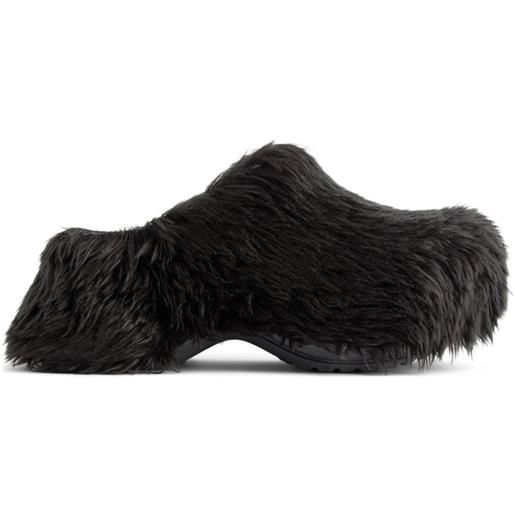 Balenciaga mules in finta pelliccia Balenciaga x crocs™ - nero