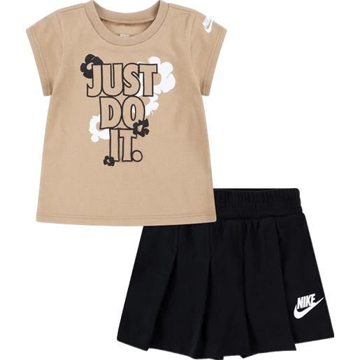 Nike floral shirt and skort set completo neonato