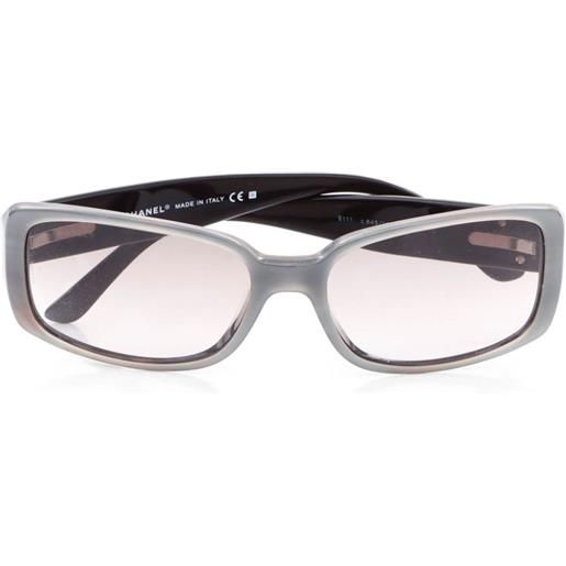 CHANEL Pre-Owned - occhiali da sole camellia squadrati anni '00 - donna - plastica - taglia unica - grigio