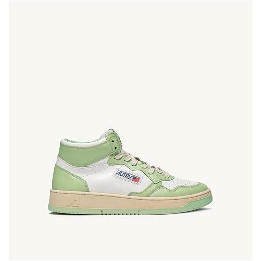 autry sneakers medalist mid in pelle bicolor bianco nile green