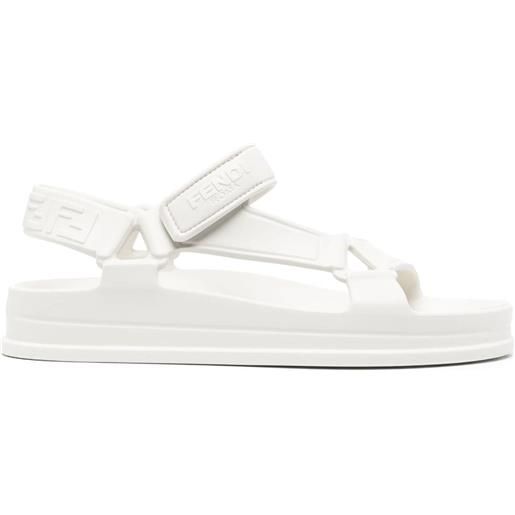 FENDI sandali con logo goffrato - bianco