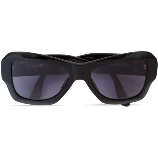 CHANEL Pre-Owned - occhiali da sole a farfalla con applicazione cc anni 2000 - donna - plastica - taglia unica - nero