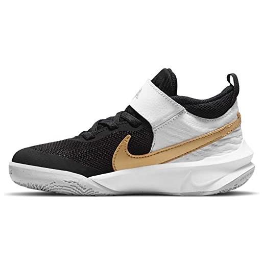 Nike Nike team hustle d 10, scarpe da ginnastica basse unisex - adulto, polvere nera/metallica oro-bianco-fotonica, 34 eu
