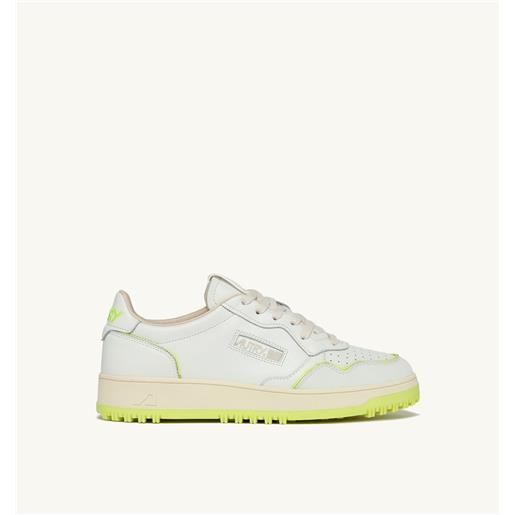 autry sneakers golf low in pelle colore bianco e giallo fluo