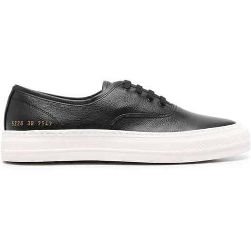 Common Projects logo-print leather sneakers - nero