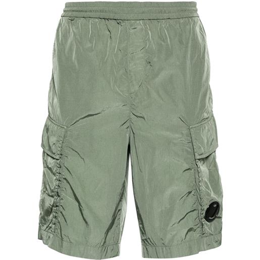 C.P. Company lens-detail cargo shorts - verde