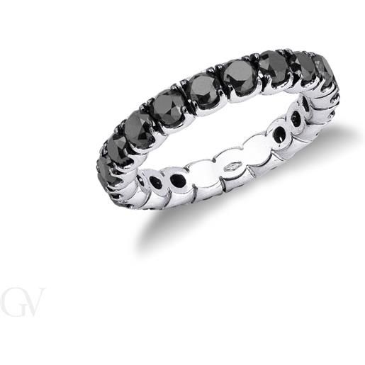 Gioielli di Valenza anello eternity a griffe in oro bianco 18k con incastonati diamanti neri