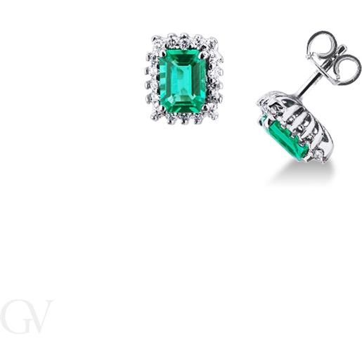 Gioielli di Valenza orecchini in oro bianco 18k con smeraldi taglio ottogonale e diamanti. 