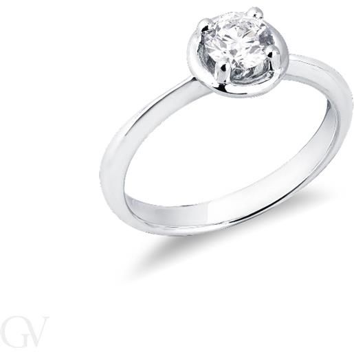 Gioielli di Valenza anello solitario a 4 punte in oro bianco 18k con diamante 0,50 ct