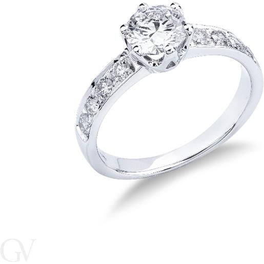 Gioielli di Valenza anello tipo solitario in oro bianco 18k con diamanti, pietra centrale da 1.00 ct