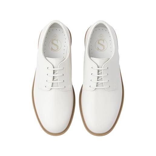 Abito Nero Con Scarpe Da Ginnastica Bianche | Hockerty - Foto 13