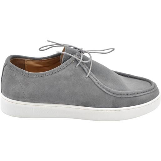 Malu Shoes scarpa uomo modello ingegnere in vera pelle scamosciata grigia con gomma bianca ultraleggera e lacci tono su tono