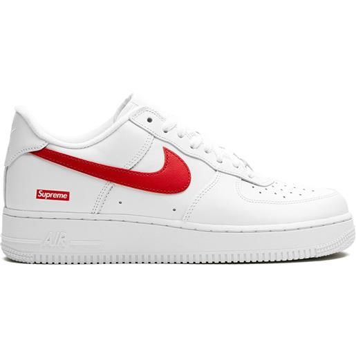 Nike supreme prezzo best sale