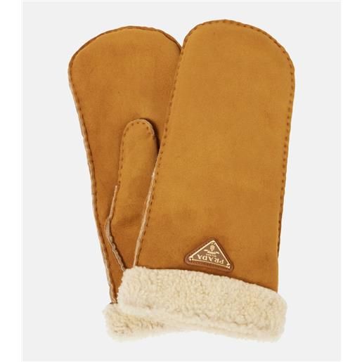 Prada muffole in shearling