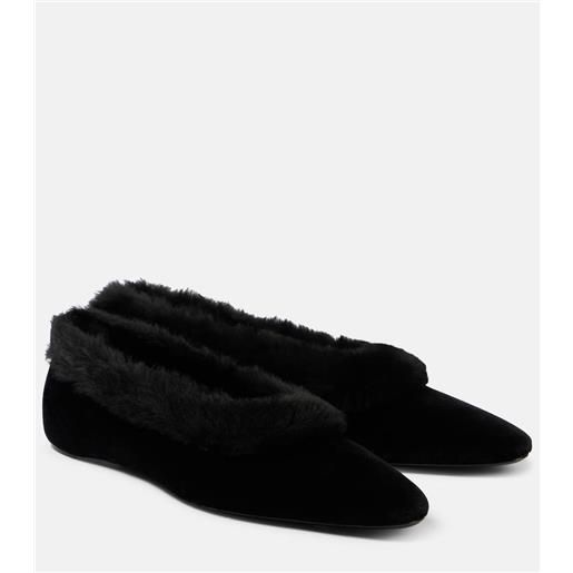 Toteme ballerine in velluto con shearling