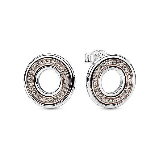 PANDORA signature orecchini a bottone in argento sterling con logo e placcati in oro rosa 14k con zirconi cubici trasparenti