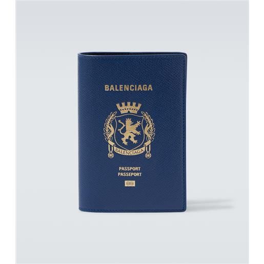 Balenciaga porta passaporto in pelle con stampa