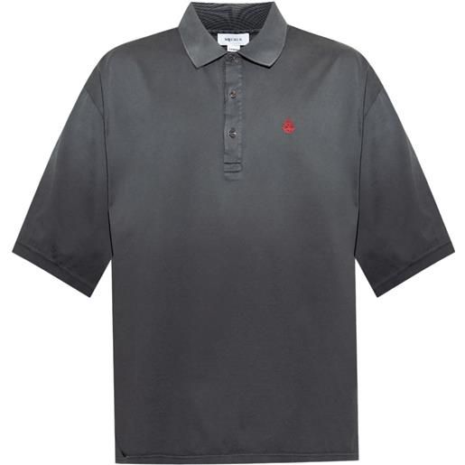 Alexander McQueen polo con ricamo skull - grigio