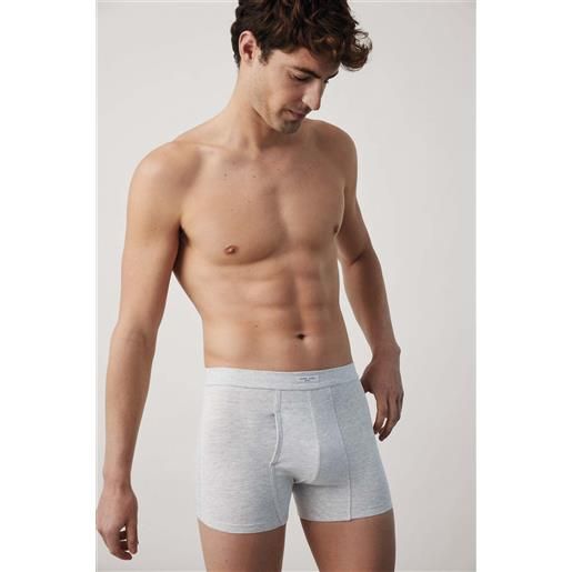 Ysabel Mora boxer con apertura grigia