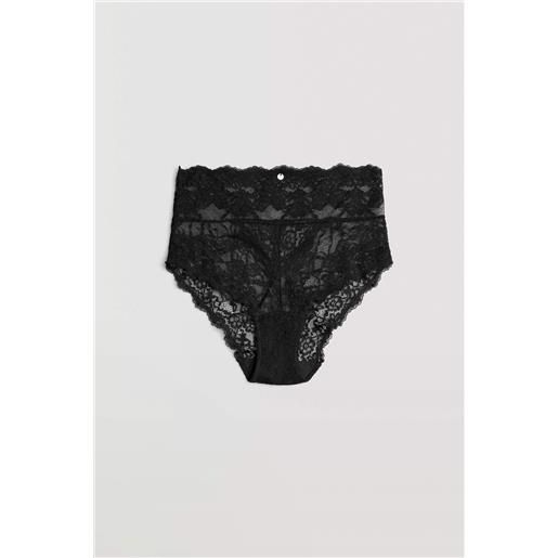Ysabel Mora mutandine a vita alta in pizzo nero