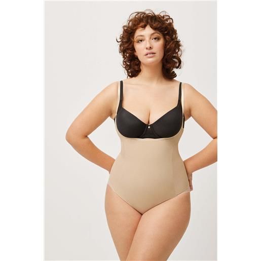 Ysabel Mora body-up snellente con pizzo color carne