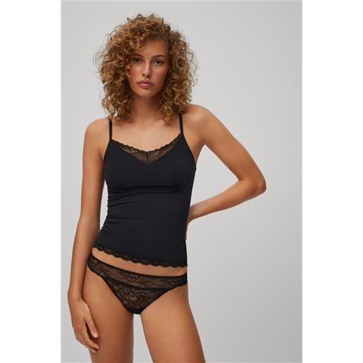 Ysabel Mora canotta nera con dettagli in pizzo