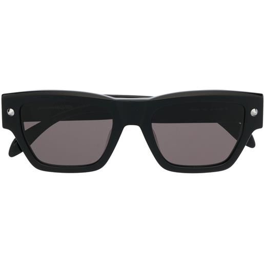 Alexander McQueen Eyewear occhiali da sole squadrati con logo inciso - nero