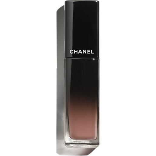 CHANEL rouge allure laque - il rossetto fluido brillante tenuta estrema still 62
