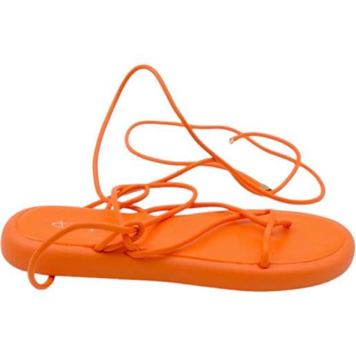Malu Shoes sandali donna arancione con platform con fasce sottili incrociate e lacci alla schiava al polpaccio moda