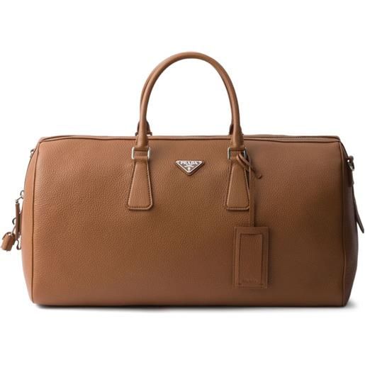 Prada borsone in pelle con finitura in rilievo - marrone