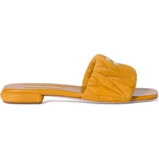 Miu Miu sandali slides in pelle scamosciata matelassé - giallo