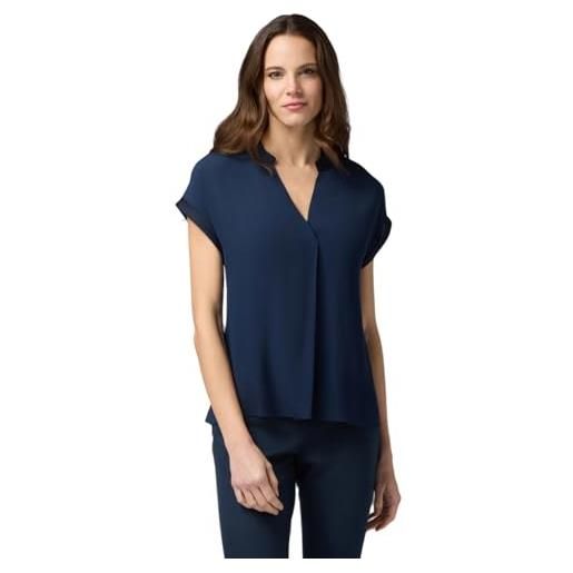 Oltre: blusa in viscosa con profili in raso blu. M stagione primavera estate 2025. 