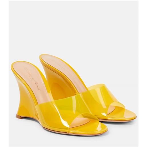 Gianvito Rossi mules con zeppa vernice in pvc
