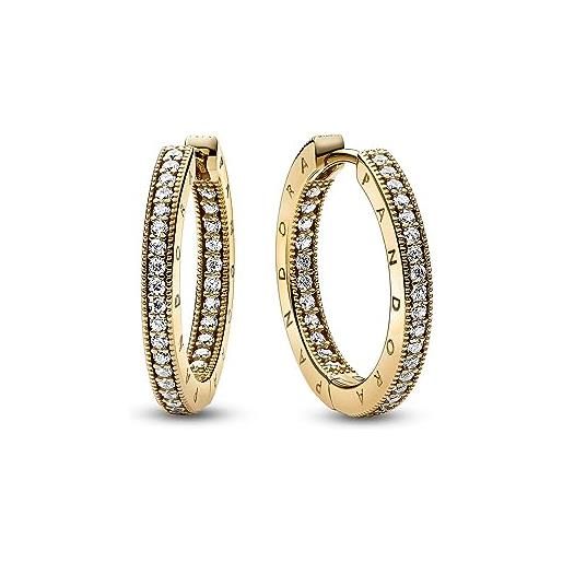 PANDORA signature orecchini a cerchio con logo placcati in oro 14k con zirconi cubici trasparenti