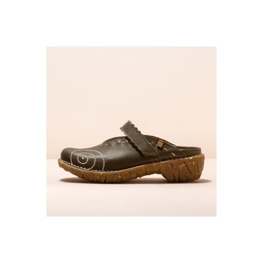 El Naturalista per donna. 2ng962fe9605_0g3 zoccoli in pelle marrone ng96 yggdrasil -altezza tacco 4,5 cm- [3066395], 3 a 5cm, velcro, casual