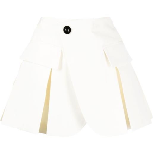 sacai shorts svasati con pieghe - bianco